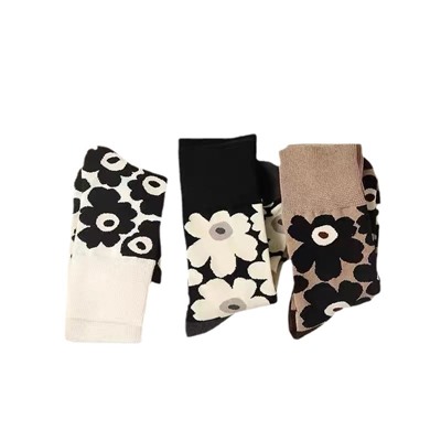 Tide, demi-season Japanese cotton retro knee socks flower-shaped for men and women, internet celebrity