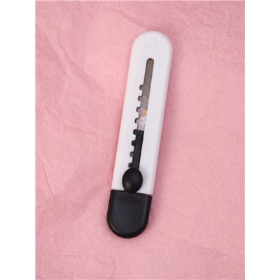 Канцелярский нож "Classic", white