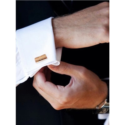 Набор запонок и зажима для галстука в футляре