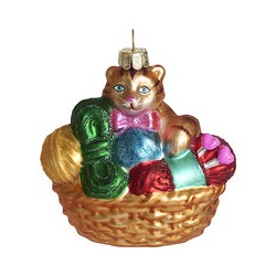 Котенок в корзинке с клубочками пряжи (стекло) 7,5х5х9 см