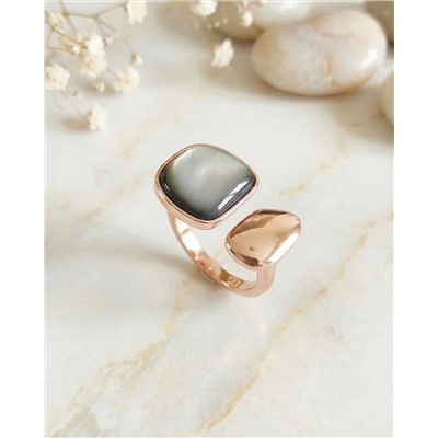 Кольцо с натуральным перламутром