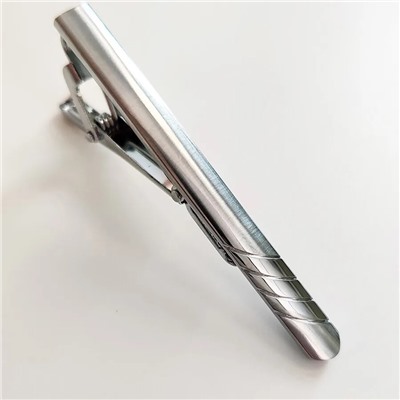 Набор запонок и зажима для галстука в футляре