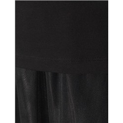 Нарядная футболка с серебристым принтом