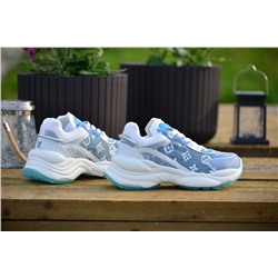 Louis Vuitton из разных материалов