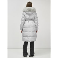 Пальто утепленное с капюшоном и мехом зимнее женское светло-серого цвета 133203SS