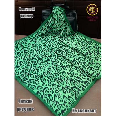Платок утепленный Леопардовый Арт 3111/7 травяной с зеленой каймой