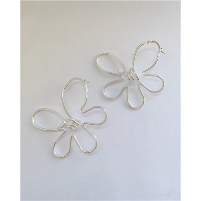 Стильные серьги