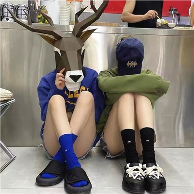 Cotton design sports colored knee socks for men and women, ethnic style, with embroidery