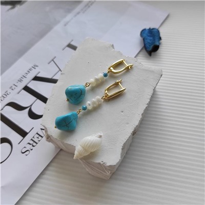 Серьги из турквинита и перламутра