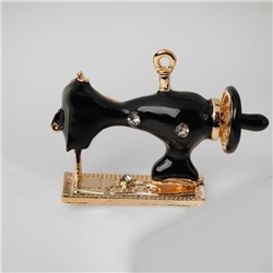 Брошь «Швейная машина», чёрная в золоте