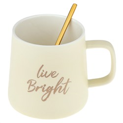 Кружка фарфоровая "Пожелания" 370мл, д9,1см h9см, матовая глазурь, деколь с золотом, цвет - ванильный, фарфоровая крышка, ложка металл., окрашенный "золото" 13,2см, д/горла 7,9см, д/основания д8,6см, в подарочный коробке (Китай)