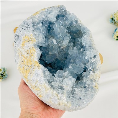 Радуга Самоцветов Друза Целестина на подставке