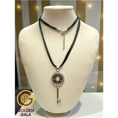 Кулон на кожаном шнурке "Женская грация" Арт КШ2130/22