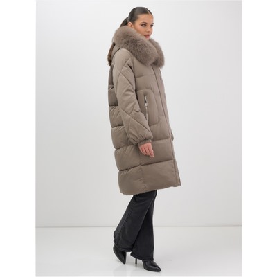 Пальто зимнее утепленное с мехом и капюшоном тренд коричневого цвета 7629K
