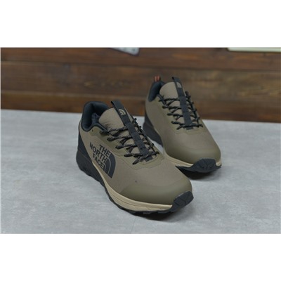 Низкие трекинговые The North Face c мехом