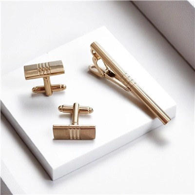 Набор запонок и зажима для галстука в футляре