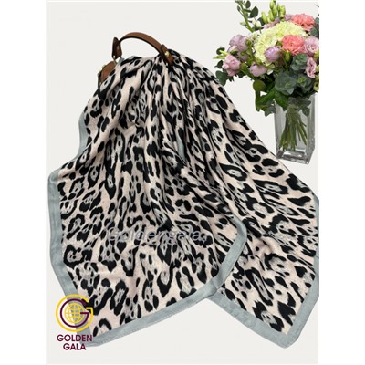 Платок утепленный Леопардовый Арт 3111/10 нежно-розовый с серой каймой