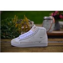 Nike Blazer Mid 77 SE из натуральной прочной кожи