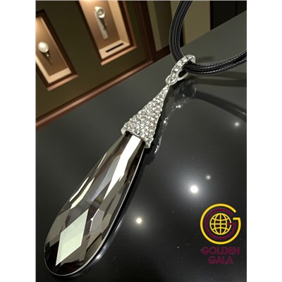 Кулон на кожаном шнурке "Женская грация" Арт КШ2130/12