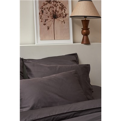 Набор наволочек из премиального сатина темно-серого цвета из коллекции Essential, 50х70 см
