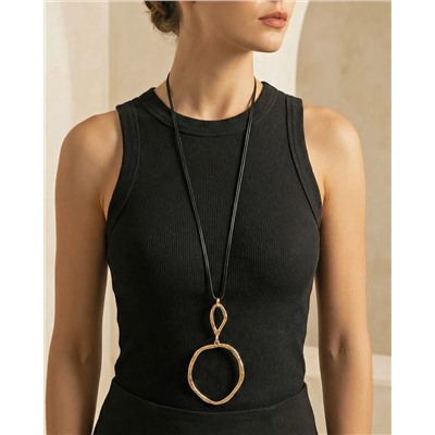 Кулон на шнурке