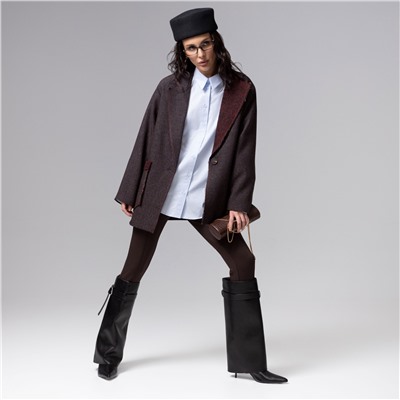 Жакет на подплечниках, Стильно независима (фэшн)