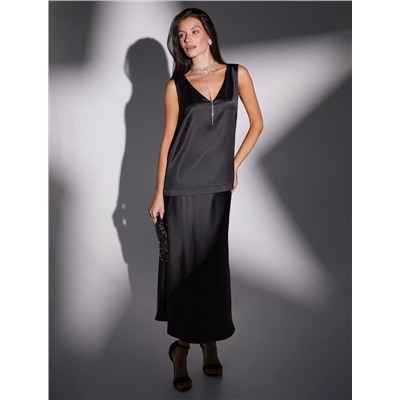 Элегантный топ с V вырезом из струящегося сатина