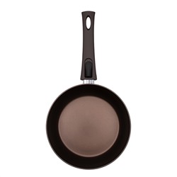 Сковорода с антипригарным покрытием д22см "Hygge", h4,5см, s3,3мм, дно д17,8см, s3,8мм, кованый алюминий, съемная бакелитовая ручка с покрытием "soft-touch", молочный/коричневый, "TalleR" (Китай) Подходит для всех видов плит, включая индукционную.