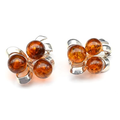 Брошь с янтарем С925 Шарики 10мм светло-коньячный, 3,9г