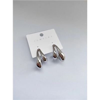 Стильные серьги