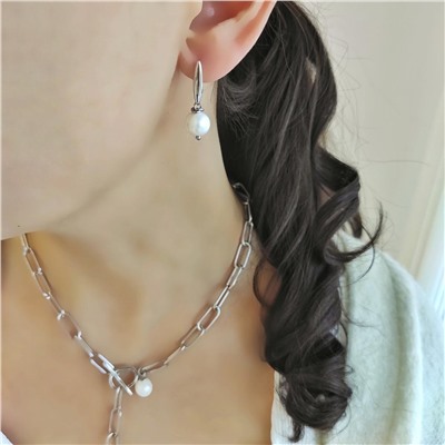 Серьги асимметричные с жемчугом в белом металле