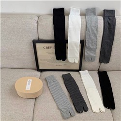 MIU Korean INS wild black and white gray vertical strip divided toe sock sock sock socks of children without pure cotton pile socks