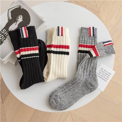 Japanese brand woolen demi-season warm knee socks for men and women, mid-length