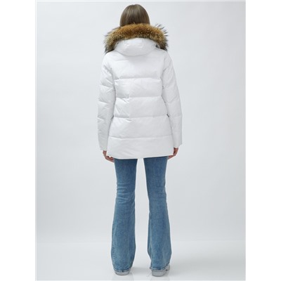 Куртка женская зимняя с мехом енот премиум класса белого цвета 3322_1Bl