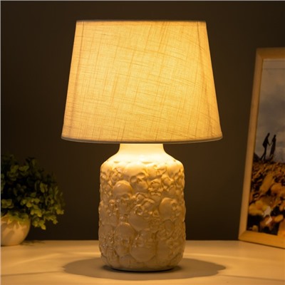 Настольная лампа «Череп» Е14 40 Вт 23×23×34.5 см RISALUX