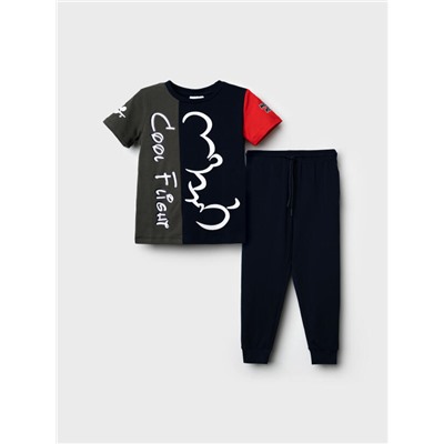 Комплект для мальчика: футболка, брюки