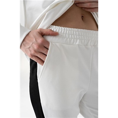 Костюм женский 24-512L3-38 молочный