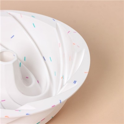 Форма для выпечки KONFINETTA «Немецкий кекс. Вихрь», силикон, d=24 см, белая