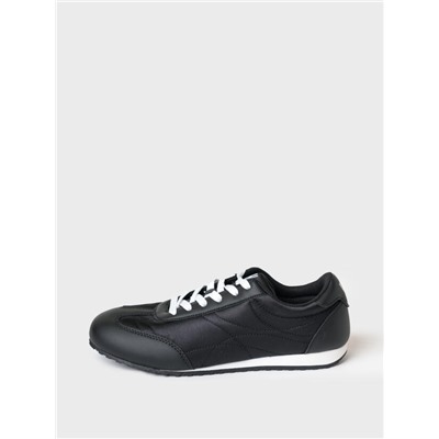 Кроссовки женские