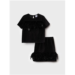 Комплект для девочки: джемпер, юбка