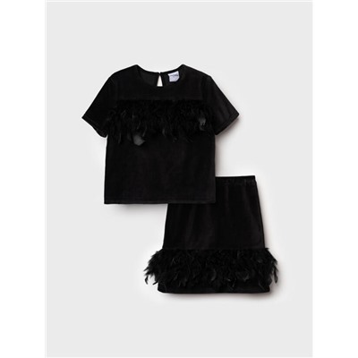 Комплект для девочки: джемпер, юбка