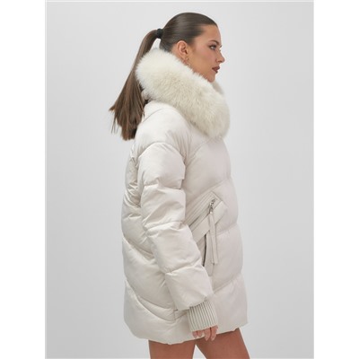 Куртка зимняя женская с мехом и капюшоном тренд бежевого цвета 7737B