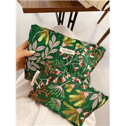 Capacious handheld cosmetic bag, storage bag for traveling, small clutch bag to go out