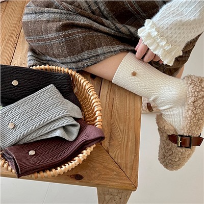 songmu Demi-season warm atmospheric wooden velvet knee socks, mid-length