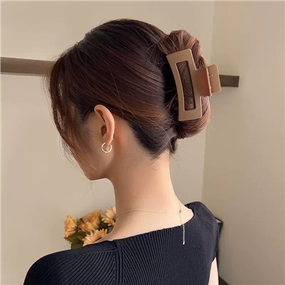 Заколка-краб для волос матовый Коричневый ПРЯМОУГОЛЬНЫЙ 8 см.