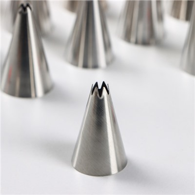 Набор насадок кондитерских Доляна, d=1.5 см, насадки 23 шт., адаптер 1 шт., МИКС