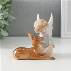 Фигурка полистоун «Кучерявый ангел с оленёнком», 9.5×9.5×10.5 см