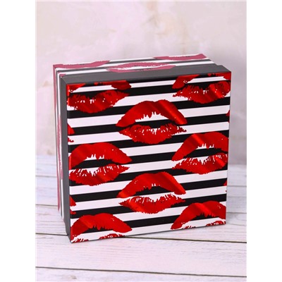 Набор подарочных коробок 3 в 1 «Kiss of passion», 15*15*6.5-17*17*8-19*19*9.5