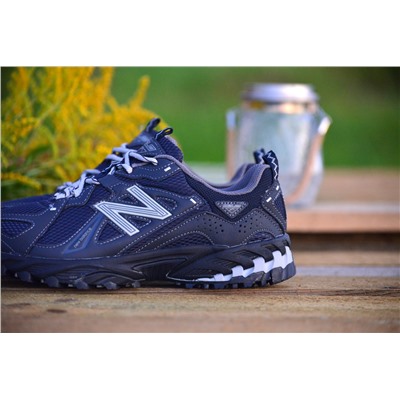 New Balance 610 из прочных смешанных материалов