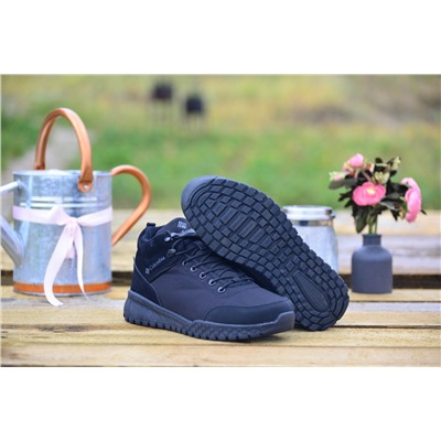 Зимняя Коламбия из комбинированных материалов